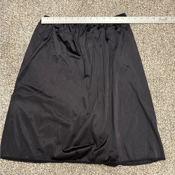 Vassarette Black Midi Slip Skirt Lace Lined Goth Whimsigoth Feminine Versatile - Picture 8 of 8
